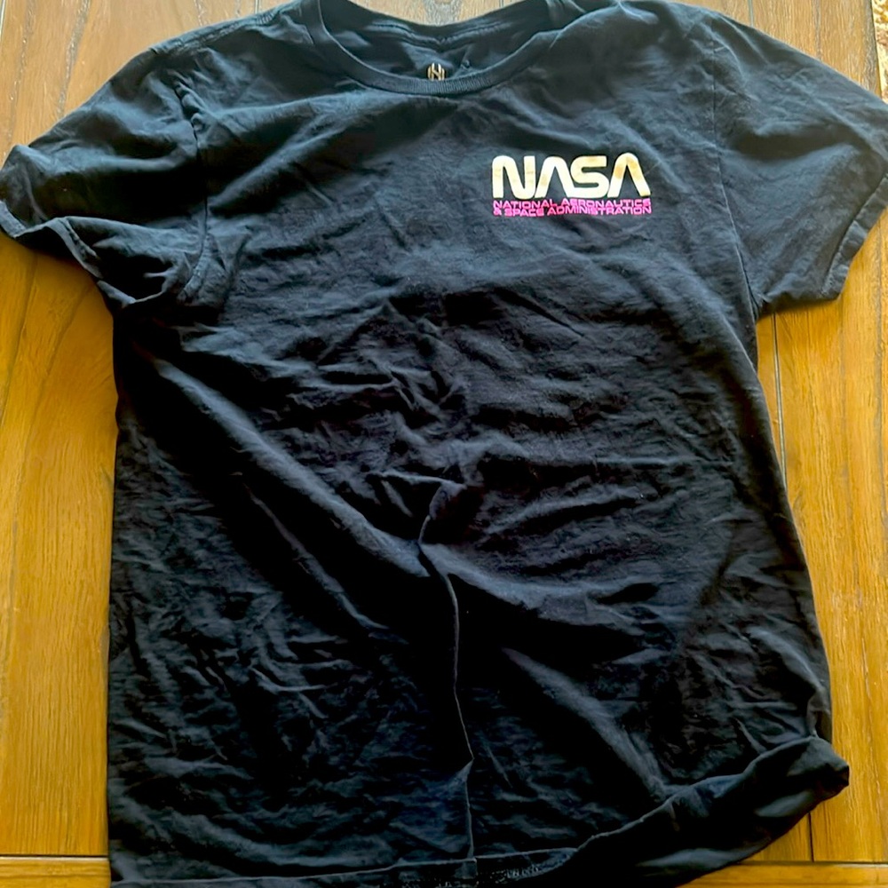 Graphic nasa tee men’s Small
